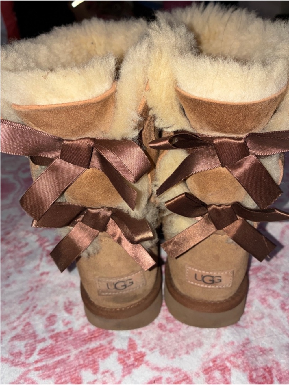 UGG Chestnut Bailey Bow II Women’s 7